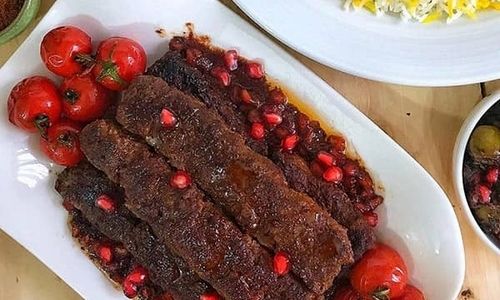 طرز تهیه کباب تابه‌ای با سس انار؛ خوشمزه و متفاوت 