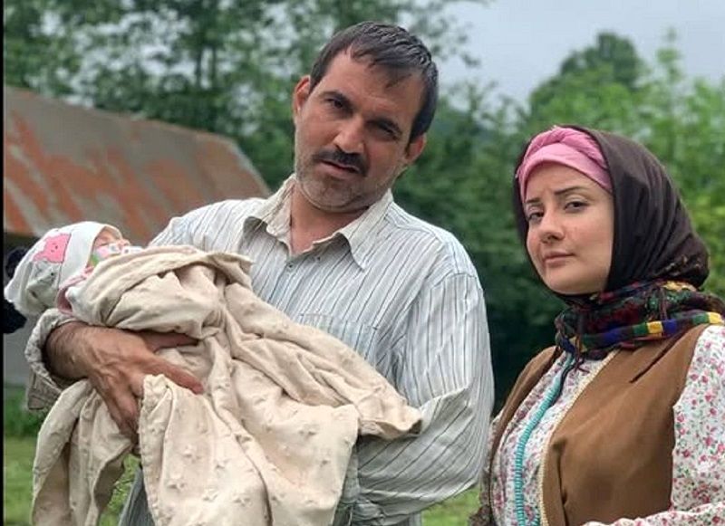 ژست جالب «فرانک» در پشت صحنه سریال سوجان/ عکس