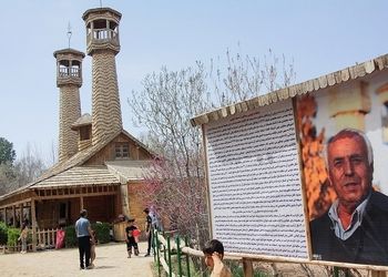مسجد چوبی نیشابور، جایی که نماز بوی چوب می‌دهد/ تصاویر